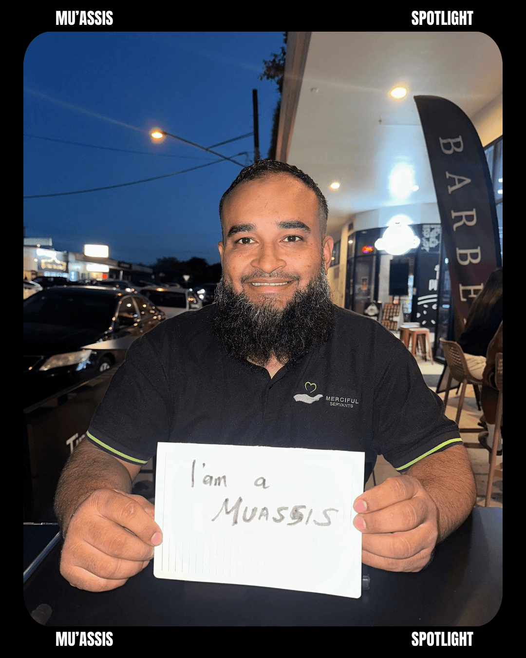 Br. Ansary distributing meals with volunteers